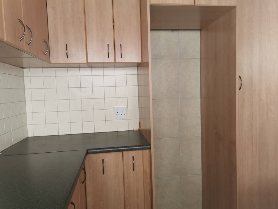 To Let 2 Bedroom Property for Rent in Sea Point Western Cape